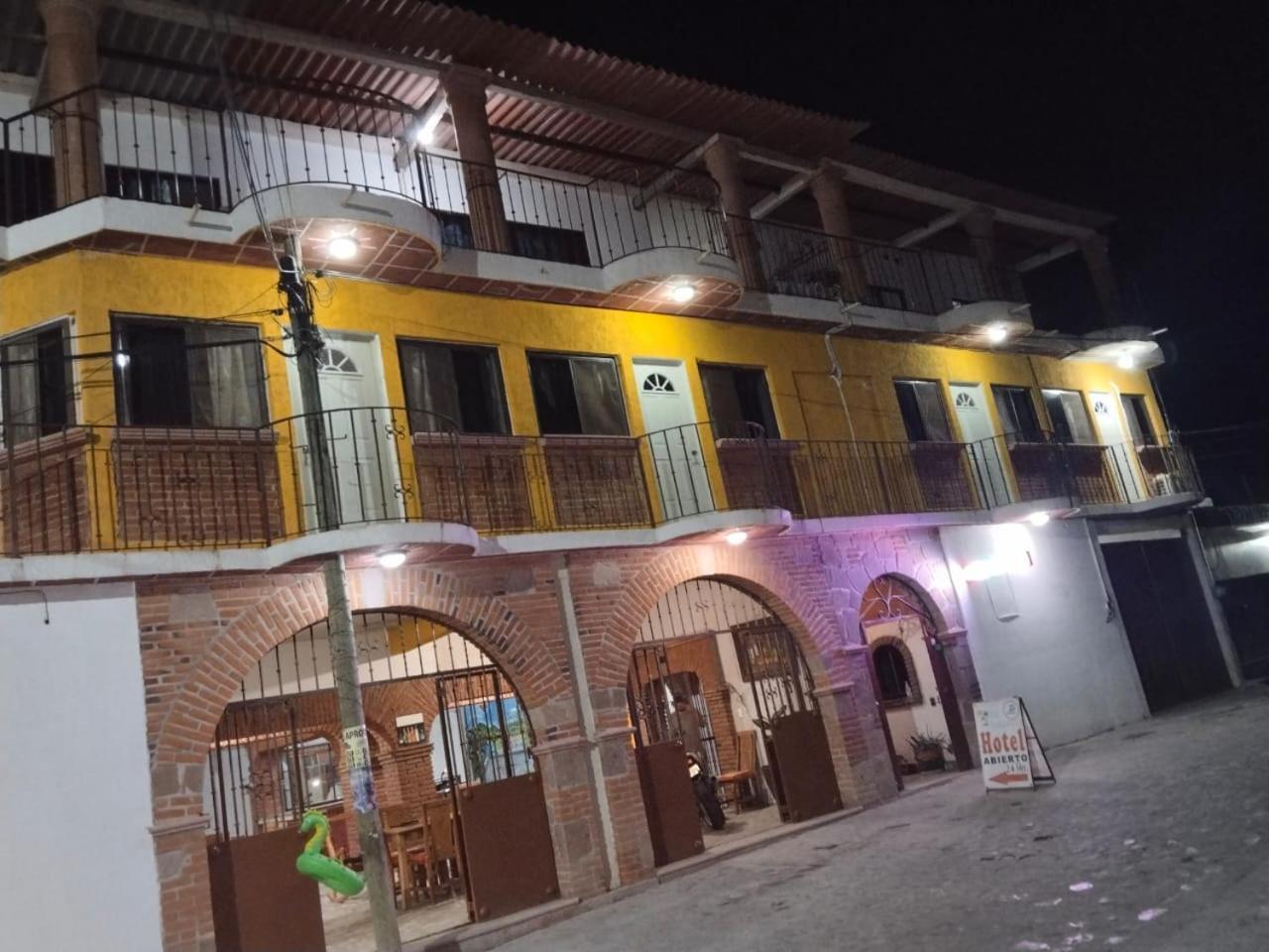 Hotel La Laguna Tequesquitengo Exterior foto